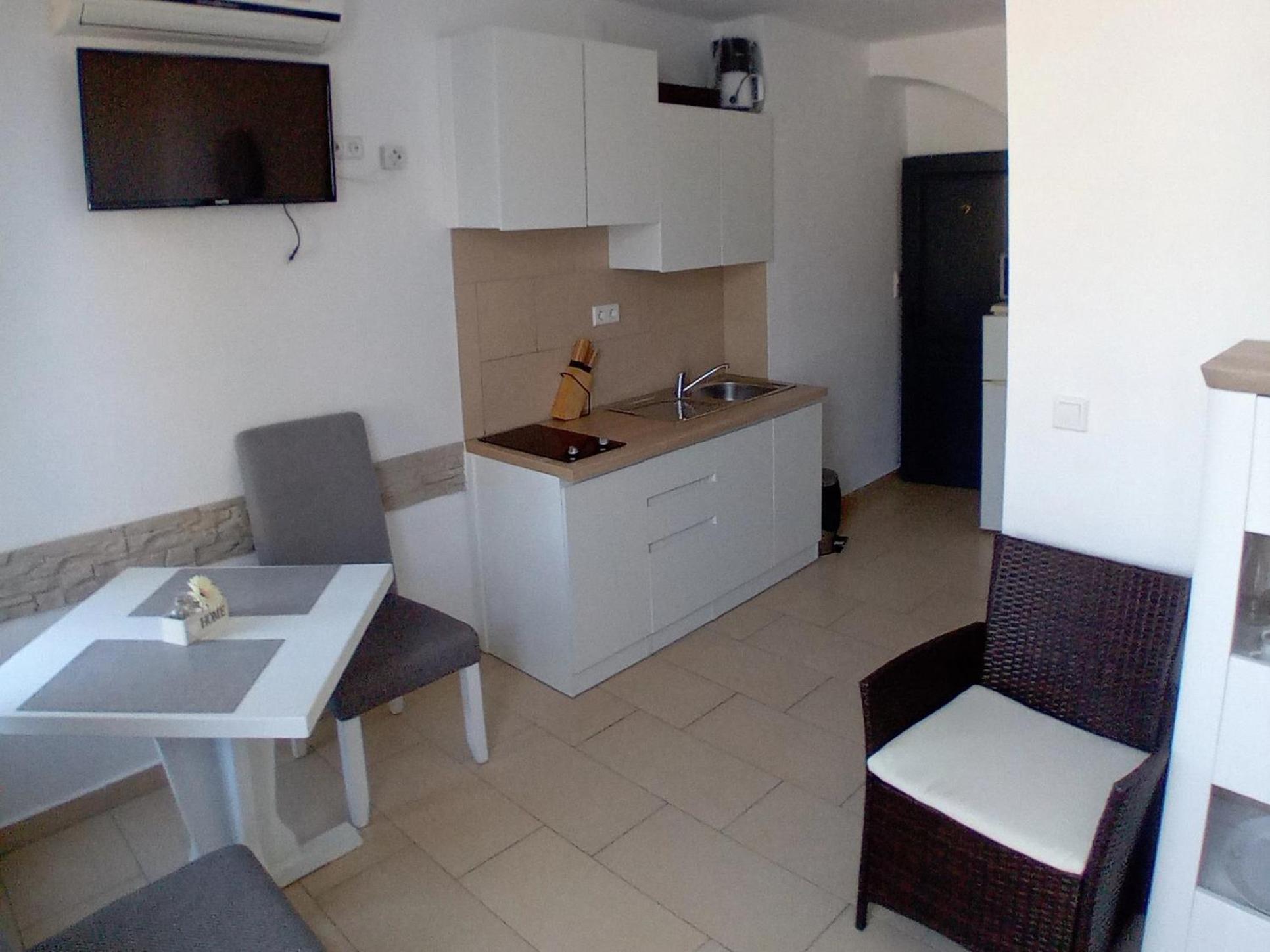 Vivi Studio Apartments Mali Lošinj Habitación foto